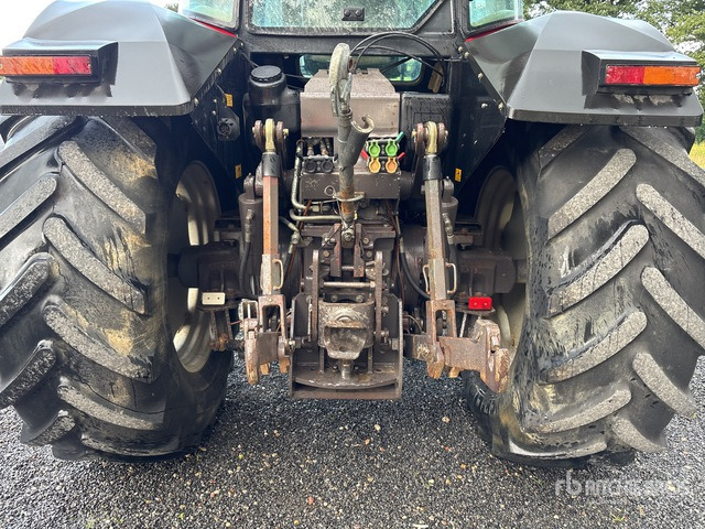 Tractor Massey Ferguson 8120 4WD Tractor: foto 6