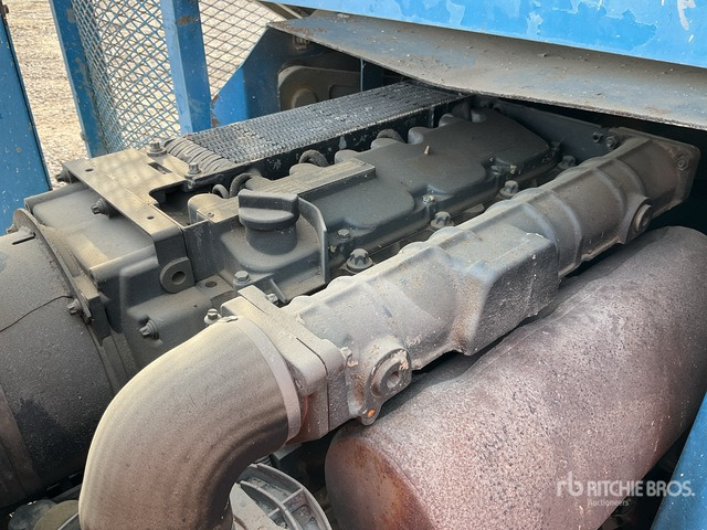 2001 Genie GS4390RT 4x4 Diesel Scissor Lift - Plataforma de tijeras: foto 5 2001 Genie GS4390RT 4x4 Diesel Scissor Lift - Plataforma de tijeras: foto 5