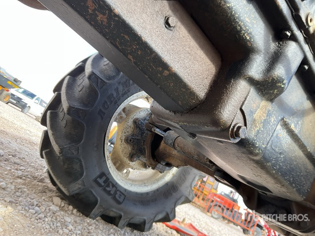 2001 Valtra 3500-4C 4WD Tractor - Tractor: foto 4 2001 Valtra 3500-4C 4WD Tractor - Tractor: foto 4