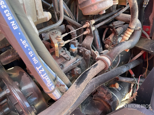 2003 Massey Ferguson 3350S 4WD Tractor - Tractor: foto 5 2003 Massey Ferguson 3350S 4WD Tractor - Tractor: foto 5