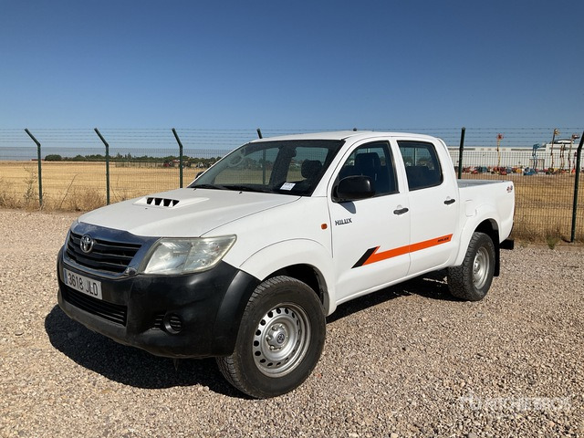 2015 Toyota Hilux 4x4 Crew Cab Pickup - Pick-up: foto 1 2015 Toyota Hilux 4x4 Crew Cab Pickup - Pick-up: foto 1