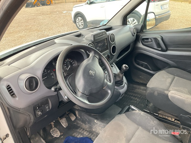 2018 Peugeot Partner BlueHDI L1 Confort Cargo Van - Furgoneta pequeña: foto 4 2018 Peugeot Partner BlueHDI L1 Confort Cargo Van - Furgoneta pequeña: foto 4