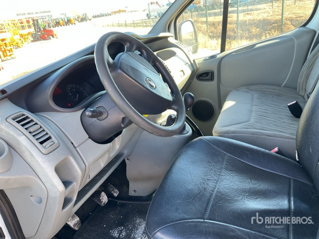 2011 Nissan Primastar Cargo Van - Furgoneta: foto 5 2011 Nissan Primastar Cargo Van - Furgoneta: foto 5