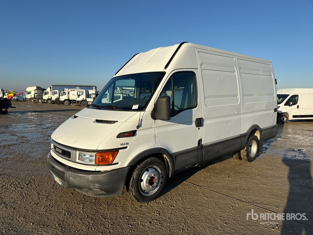 1999 Iveco Daily 35C13 2.8 125CV Van Truck - Camión caja cerrada: foto 1 1999 Iveco Daily 35C13 2.8 125CV Van Truck - Camión caja cerrada: foto 1