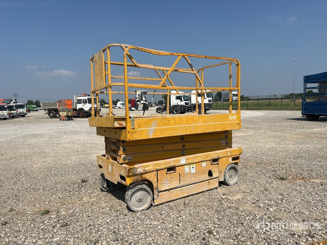 2006 Haulotte Compact 10 Electric (Inoperable) Scissor Lift - Plataforma de tijeras: foto 4 2006 Haulotte Compact 10 Electric (Inoperable) Scissor Lift - Plataforma de tijeras: foto 4