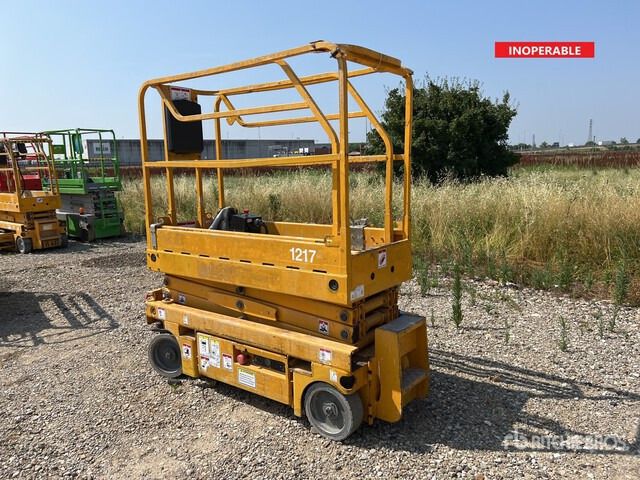 2006 Haulotte Optimum 8 Electric (Inoperable) Scissor Lift - Plataforma de tijeras: foto 2 2006 Haulotte Optimum 8 Electric (Inoperable) Scissor Lift - Plataforma de tijeras: foto 2