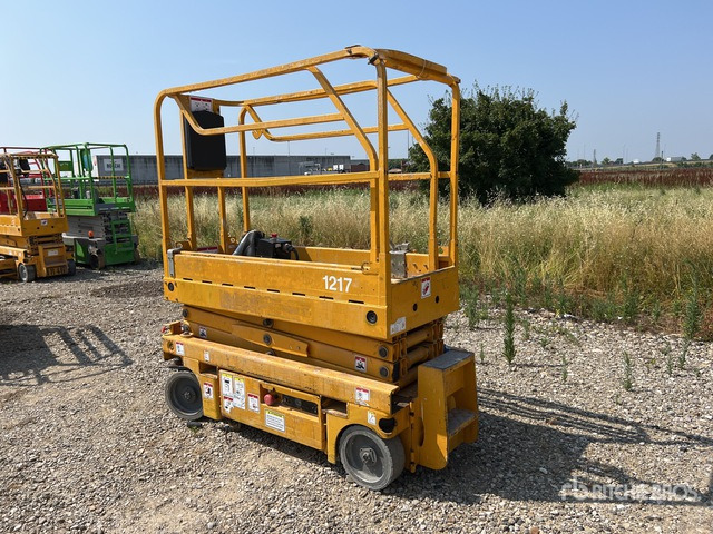 2006 Haulotte Optimum 8 Electric (Inoperable) Scissor Lift - Plataforma de tijeras: foto 3 2006 Haulotte Optimum 8 Electric (Inoperable) Scissor Lift - Plataforma de tijeras: foto 3
