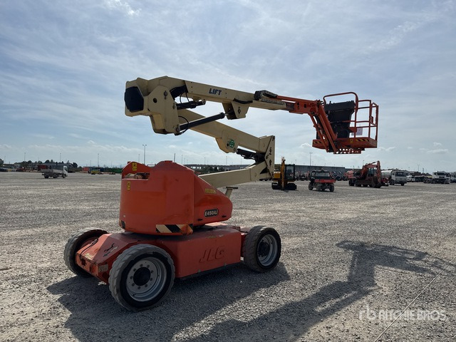 2008 JLG E450AJ V A069 Piattaforma monobraccio articolata - Plataforma articulada: foto 4 2008 JLG E450AJ V A069 Piattaforma monobraccio articolata - Plataforma articulada: foto 4