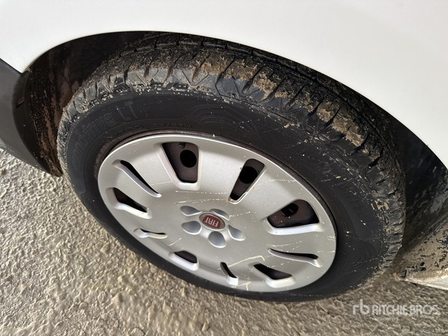 2011 Fiat Doblo Van Truck - Camión caja cerrada: foto 5 2011 Fiat Doblo Van Truck - Camión caja cerrada: foto 5