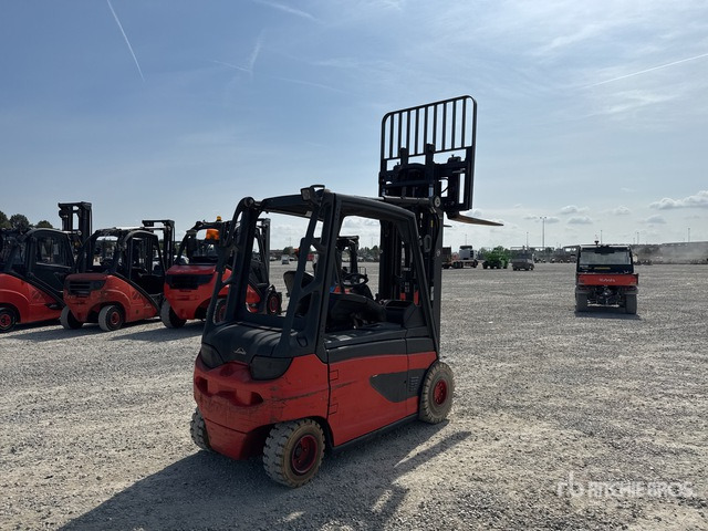 2014 Linde E30L-01 3000 kg Electric Forklift - Carretilla elevadora eléctrica: foto 4 2014 Linde E30L-01 3000 kg Electric Forklift - Carretilla elevadora eléctrica: foto 4