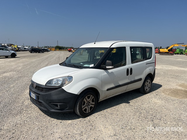2018 Fiat Doblo COMBI 1.3 MJT 16V SX N1 Van Truck - Furgón: foto 2 2018 Fiat Doblo COMBI 1.3 MJT 16V SX N1 Van Truck - Furgón: foto 2