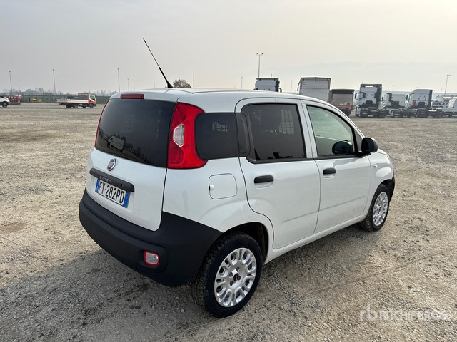2019 Fiat Panda Van Truck - Camión caja cerrada: foto 3 2019 Fiat Panda Van Truck - Camión caja cerrada: foto 3
