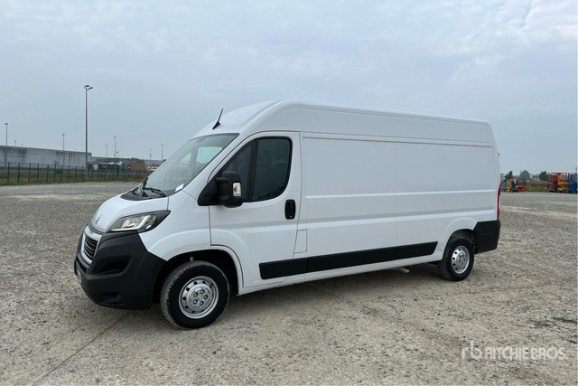 2021 Peugeot Boxer 333 L3H2 2.2 BLUEHDI 140CV S&S Van Truck - Furgón: foto 1 2021 Peugeot Boxer 333 L3H2 2.2 BLUEHDI 140CV S&S Van Truck - Furgón: foto 1