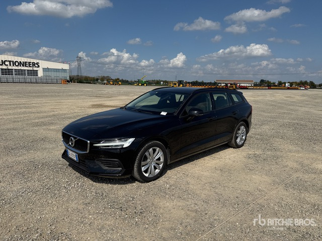 2021 Volvo V60 SW B4 D AUTOM. MOMENTUM BUSINESS Automobile - Coche: foto 2 2021 Volvo V60 SW B4 D AUTOM. MOMENTUM BUSINESS Automobile - Coche: foto 2