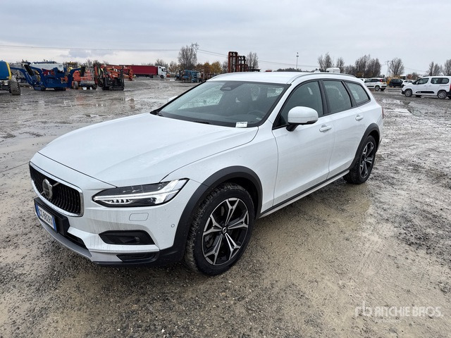 2021 Volvo V90 CROSS COUNTRY SW B4 D AUTO CC P ... Station Wagon - Coche familiar: foto 1 2021 Volvo V90 CROSS COUNTRY SW B4 D AUTO CC P ... Station Wagon - Coche familiar: foto 1