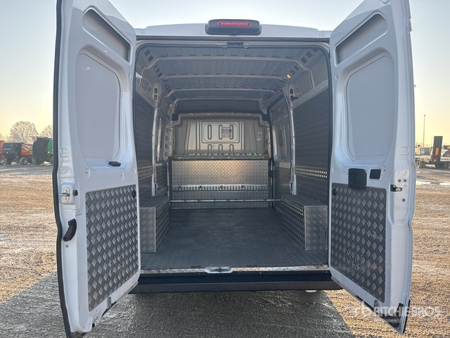 2023 Fiat Ducato 35 MH2 2.2 MJT3 140CV E6D-FIN Van Truck - Camión caja cerrada: foto 4 2023 Fiat Ducato 35 MH2 2.2 MJT3 140CV E6D-FIN Van Truck - Camión caja cerrada: foto 4