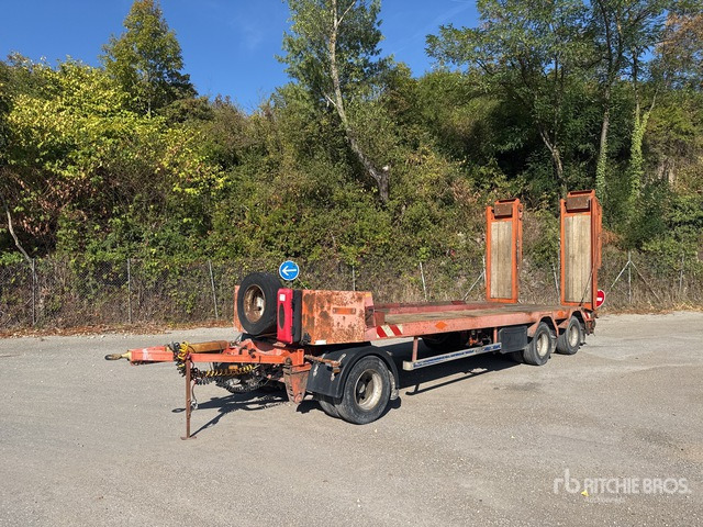 2003 TR AX R243WUL Tri/A Single Drop Remorque Port ... Lowboy Trailer - Remolque portavehículos: foto 2 2003 TR AX R243WUL Tri/A Single Drop Remorque Port ... Lowboy Trailer - Remolque portavehículos: foto 2