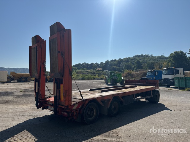 2003 TR AX R243WUL Tri/A Single Drop Remorque Port ... Lowboy Trailer - Remolque portavehículos: foto 4 2003 TR AX R243WUL Tri/A Single Drop Remorque Port ... Lowboy Trailer - Remolque portavehículos: foto 4