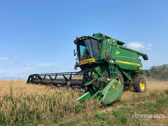 2004 John Deere 9660 WTS Hillmaster II with header and header trailer ... Combine Harvester - Cosechadora de granos: foto 1 2004 John Deere 9660 WTS Hillmaster II with header and header trailer ... Combine Harvester - Cosechadora de granos: foto 1