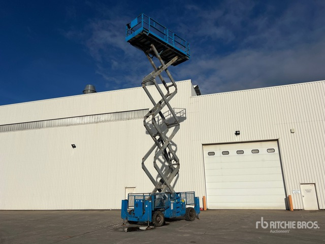 2007 Genie GS4390 4x4 Nacelle Ciseaux Diesel Scissor Lift - Plataforma de tijeras: foto 4 2007 Genie GS4390 4x4 Nacelle Ciseaux Diesel Scissor Lift - Plataforma de tijeras: foto 4