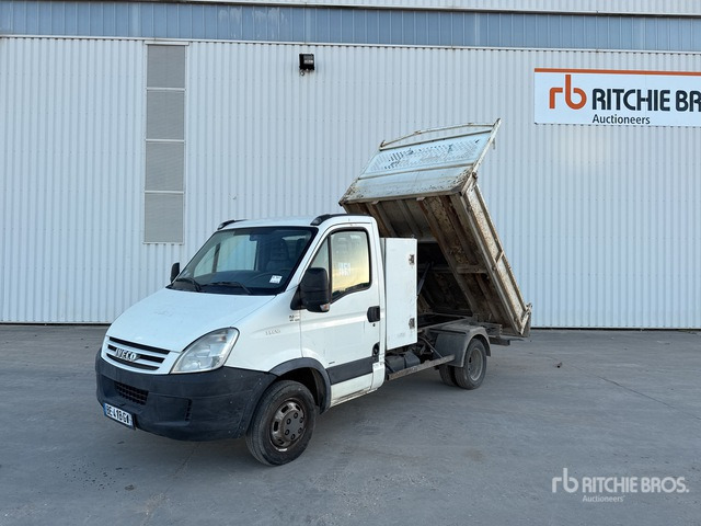2007 Iveco 35C10 4x2 Camion Benne 4x2 Dump Truck: Light Duty - Camión volquete: foto 2 2007 Iveco 35C10 4x2 Camion Benne 4x2 Dump Truck: Light Duty - Camión volquete: foto 2