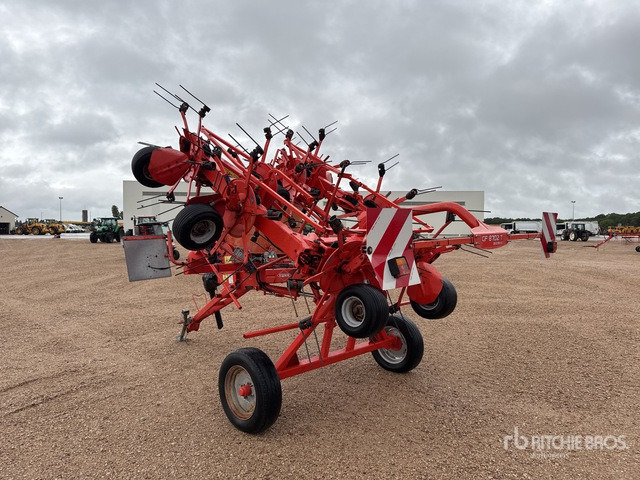 2011 Kuhn GF8702T 8.7 m 3-Point 8 Rotor Faneuse Hay Tedder - Henificadora: foto 4 2011 Kuhn GF8702T 8.7 m 3-Point 8 Rotor Faneuse Hay Tedder - Henificadora: foto 4