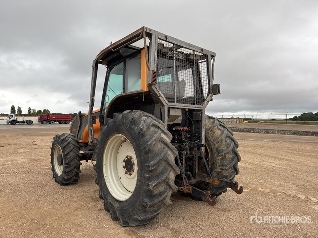 2012 Valtra T121 Tracteur Agricole (Inoperable) 4WD Tractor - Tractor: foto 3 2012 Valtra T121 Tracteur Agricole (Inoperable) 4WD Tractor - Tractor: foto 3