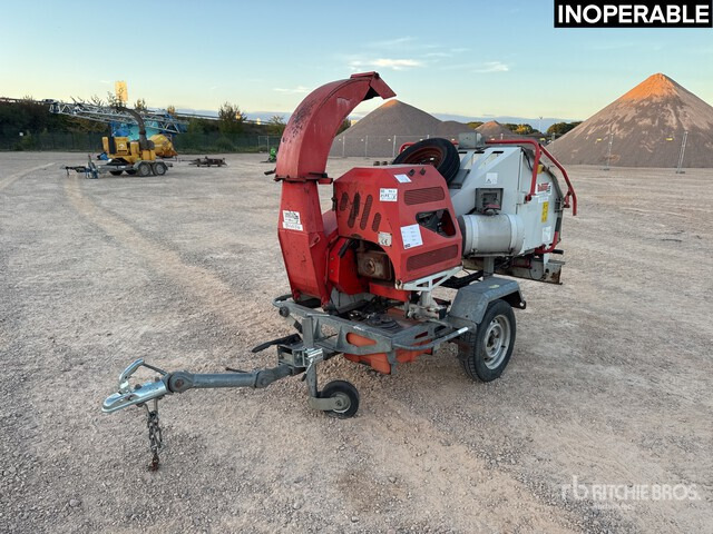 2014 Bugnot 55 BVN56 Broyeur A Vegetaux (Inoperable) Wood Chipper - Trituradora de madera: foto 2 2014 Bugnot 55 BVN56 Broyeur A Vegetaux (Inoperable) Wood Chipper - Trituradora de madera: foto 2