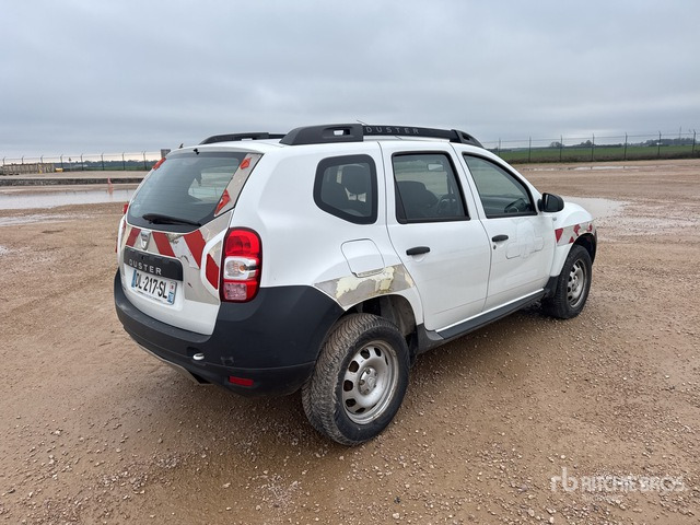 2014 DACIA Duster 4x4 4WD SUV (Inoperable) SUV - SUV/ Todoterreno: foto 3 2014 DACIA Duster 4x4 4WD SUV (Inoperable) SUV - SUV/ Todoterreno: foto 3