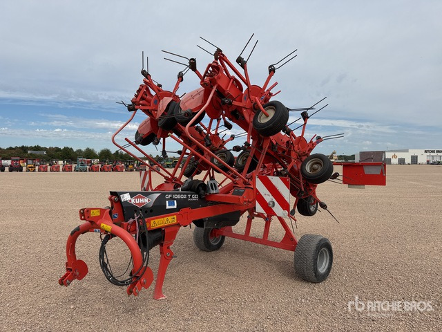 2014 Kuhn GF 10802 T G2 10.8 m 2-Point 10 Rotor Faneuse Hay Tedder - Henificadora: foto 2 2014 Kuhn GF 10802 T G2 10.8 m 2-Point 10 Rotor Faneuse Hay Tedder - Henificadora: foto 2