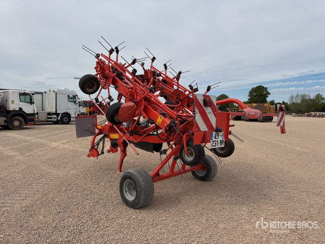 2014 Kuhn GF 10802 T G2 10.8 m 2-Point 10 Rotor Faneuse Hay Tedder - Henificadora: foto 4 2014 Kuhn GF 10802 T G2 10.8 m 2-Point 10 Rotor Faneuse Hay Tedder - Henificadora: foto 4
