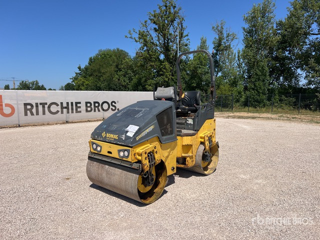 2015 Bomag BW120AD-5 Compacteur Vibrant Tandem Double Drum Roller - Apisonadora de asfalto: foto 2 2015 Bomag BW120AD-5 Compacteur Vibrant Tandem Double Drum Roller - Apisonadora de asfalto: foto 2