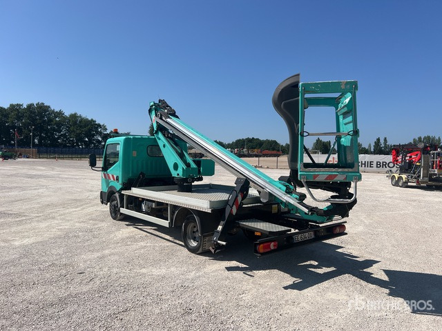 2016 Nissan Cabstar NT400 2016 Oil&Steel Scorpion 1812 16 ... Bucket Truck - Camión con plataforma elevadora: foto 3 2016 Nissan Cabstar NT400 2016 Oil&Steel Scorpion 1812 16 ... Bucket Truck - Camión con plataforma elevadora: foto 3