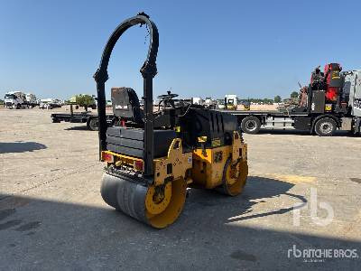 AMMANN AV23-2 Compacteur Vibrant Tandem - Apisonadora de asfalto: foto 3 AMMANN AV23-2 Compacteur Vibrant Tandem - Apisonadora de asfalto: foto 3