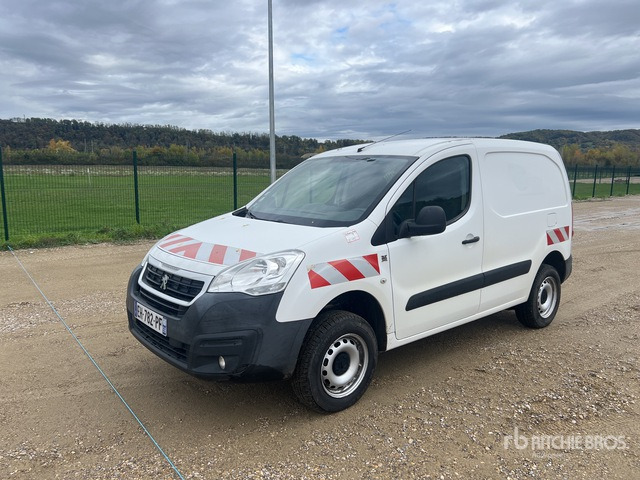 2016 Peugeot Partner 4x4 Dangel Vehicule Utilitaire Cargo Van - Furgoneta: foto 1 2016 Peugeot Partner 4x4 Dangel Vehicule Utilitaire Cargo Van - Furgoneta: foto 1