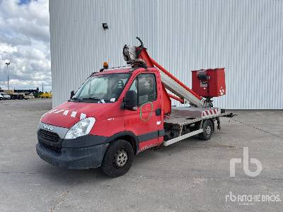 IVECO 35S11 2014 Multitel MT202 20 m on Cam ... - Camión con plataforma elevadora: foto 1 IVECO 35S11 2014 Multitel MT202 20 m on Cam ... - Camión con plataforma elevadora: foto 1