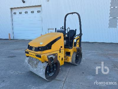 JCB VMT260-120 Compacteur Vibrant Tandem - Apisonadora de asfalto: foto 1 JCB VMT260-120 Compacteur Vibrant Tandem - Apisonadora de asfalto: foto 1