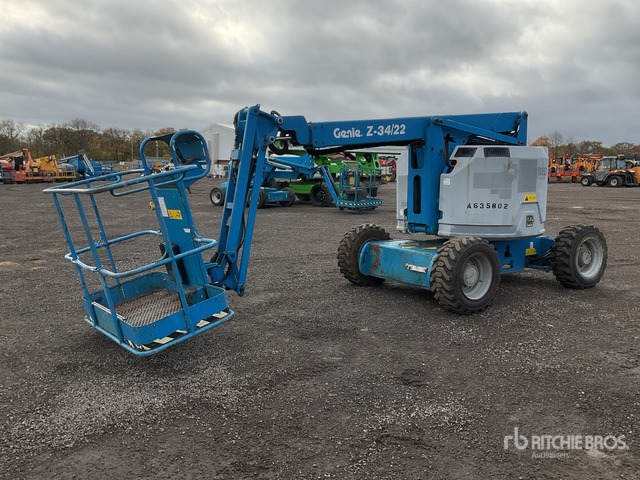 2014 Genie Z34/22 4WD Diesel Articulating Boom Lift - Plataforma articulada: foto 3 2014 Genie Z34/22 4WD Diesel Articulating Boom Lift - Plataforma articulada: foto 3