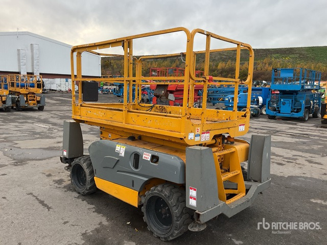 2014 Haulotte Compact 10DX 4x4 Diesel Scissor Lift - Plataforma de tijeras: foto 3 2014 Haulotte Compact 10DX 4x4 Diesel Scissor Lift - Plataforma de tijeras: foto 3