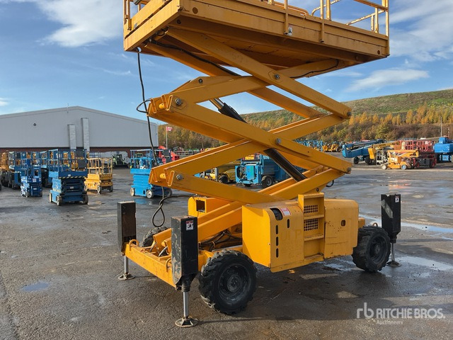 2014 Haulotte H12SDX 4x4 Diesel Scissor Lift - Plataforma de tijeras: foto 5 2014 Haulotte H12SDX 4x4 Diesel Scissor Lift - Plataforma de tijeras: foto 5