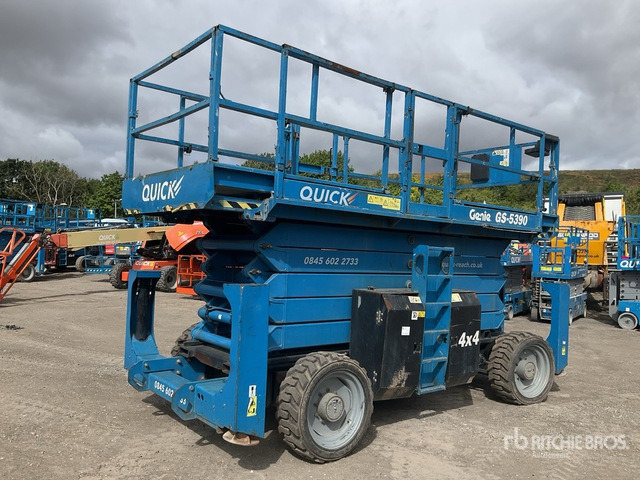 2015 Genie GS-5390 4x4 Diesel Scissor Lift - Plataforma de tijeras: foto 3 2015 Genie GS-5390 4x4 Diesel Scissor Lift - Plataforma de tijeras: foto 3