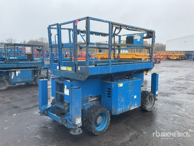 2015 Genie GS3369RT 4x4 Diesel Scissor Lift - Plataforma de tijeras: foto 4 2015 Genie GS3369RT 4x4 Diesel Scissor Lift - Plataforma de tijeras: foto 4