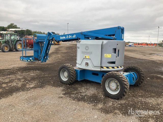 2015 Genie Z34/22 4WD Diesel Articulating Boom Lift - Plataforma articulada: foto 3 2015 Genie Z34/22 4WD Diesel Articulating Boom Lift - Plataforma articulada: foto 3