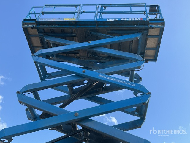 2016 Genie GS5390 4x4 Diesel Scissor Lift - Plataforma de tijeras: foto 4 2016 Genie GS5390 4x4 Diesel Scissor Lift - Plataforma de tijeras: foto 4