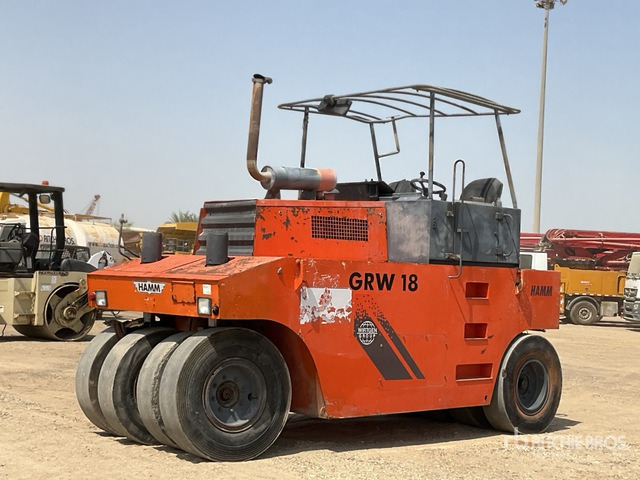 2004 Hamm GRW18 8 Wheel Pneumatic Roller - Rodillo de neumáticos: foto 2 2004 Hamm GRW18 8 Wheel Pneumatic Roller - Rodillo de neumáticos: foto 2