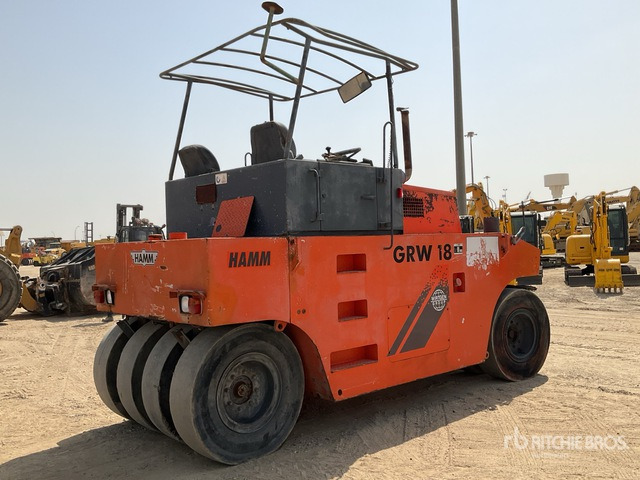2004 Hamm GRW18 8 Wheel Pneumatic Roller - Rodillo de neumáticos: foto 3 2004 Hamm GRW18 8 Wheel Pneumatic Roller - Rodillo de neumáticos: foto 3