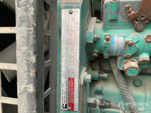 2007 Cummins C110D54 110 kVA Skid-Mounted Generator Set - Generador industriale: foto 5 2007 Cummins C110D54 110 kVA Skid-Mounted Generator Set - Generador industriale: foto 5