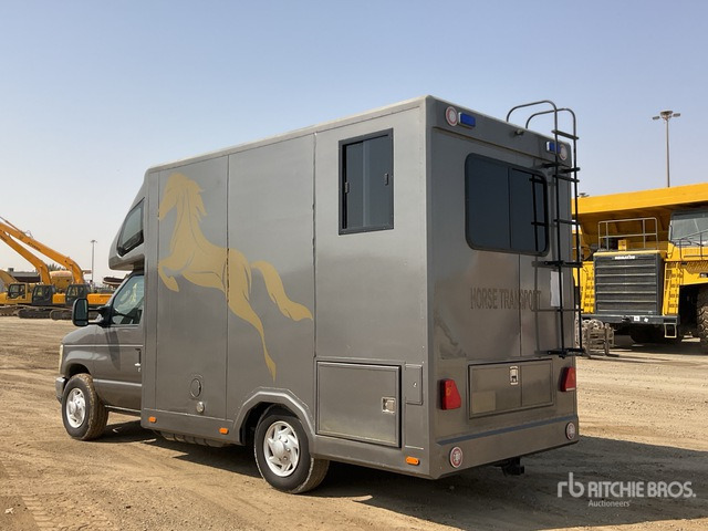 2008 Ford F-350 4x2 Horse Transporting Truck :Misc. Truck - Camión para caballos: foto 3 2008 Ford F-350 4x2 Horse Transporting Truck :Misc. Truck - Camión para caballos: foto 3