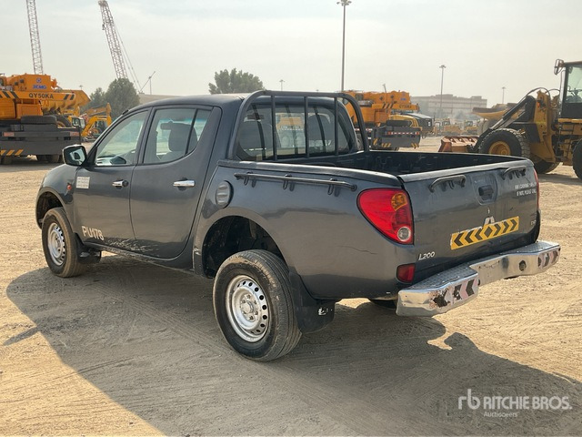 2009 Mitsubishi L200 4x4 Crew Cab Pickup - Pick-up: foto 2 2009 Mitsubishi L200 4x4 Crew Cab Pickup - Pick-up: foto 2