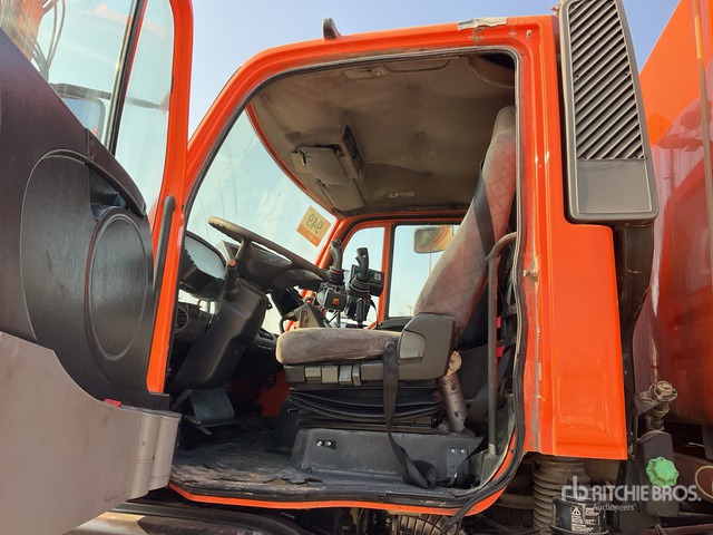 2012 Mercedes-Benz Unimog 500 4x4 Solar Panel Cleaning Truck :Misc. Truck - Barredora vial: foto 5 2012 Mercedes-Benz Unimog 500 4x4 Solar Panel Cleaning Truck :Misc. Truck - Barredora vial: foto 5